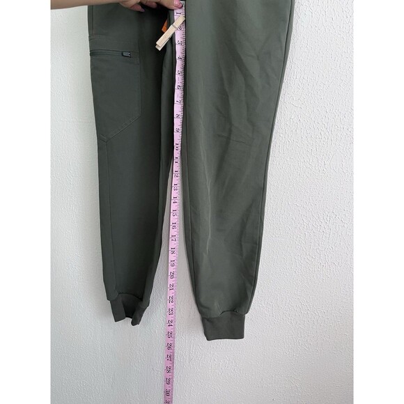 Figs Scrubs Set Womens XS Halle V-Neck Long Sleeve Tunic Top Zamora Joggers - Picture 4 of 15